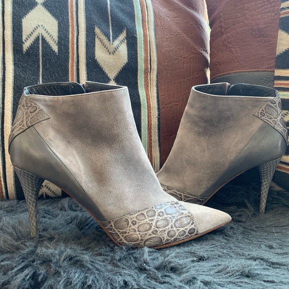 Chloe Made in Italy Ankle Boots Size 38 1/2” - Picture 2 of 8